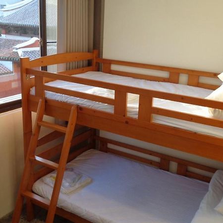 Temple Side Hostel ไถหนาน ภายนอก รูปภาพ