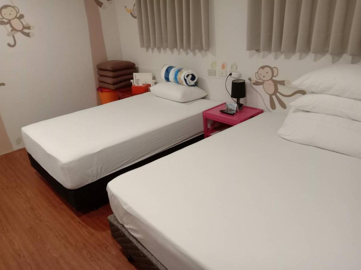 Temple Side Hostel ไถหนาน ภายนอก รูปภาพ