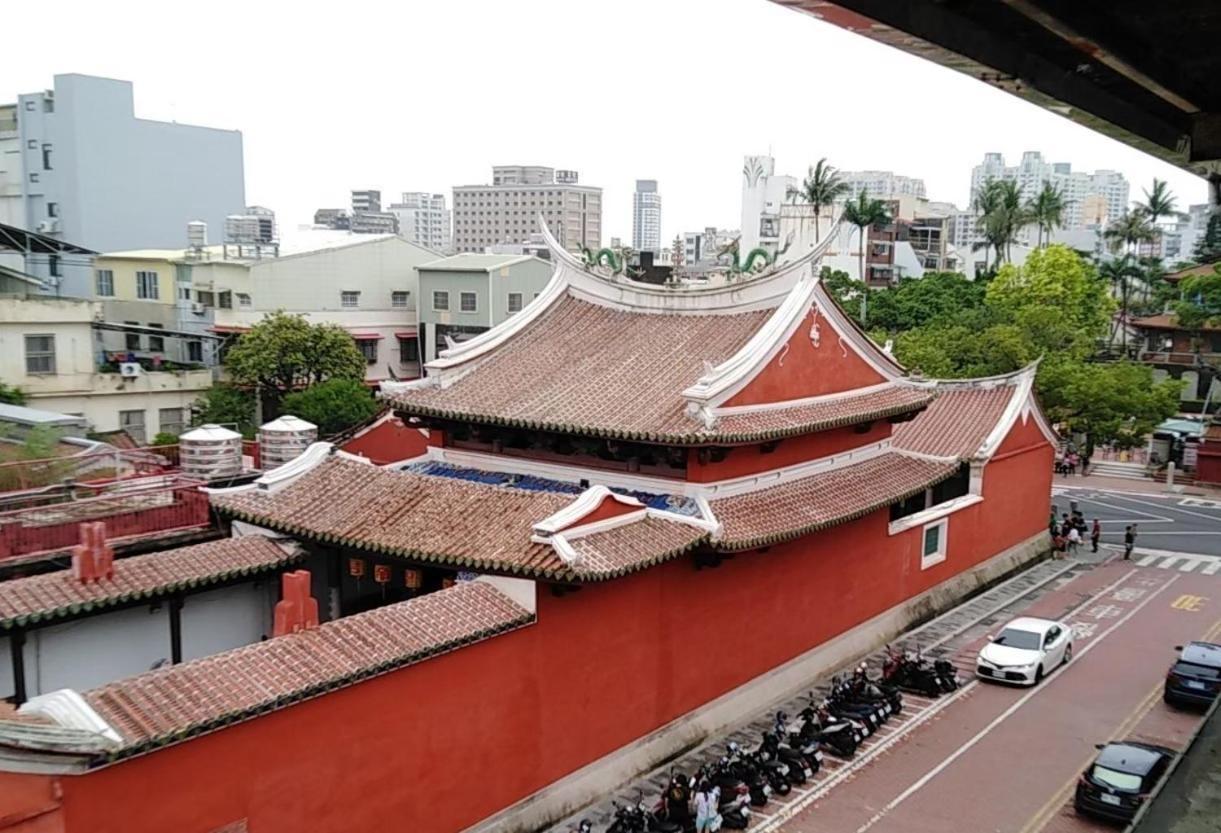 Temple Side Hostel ไถหนาน ภายนอก รูปภาพ