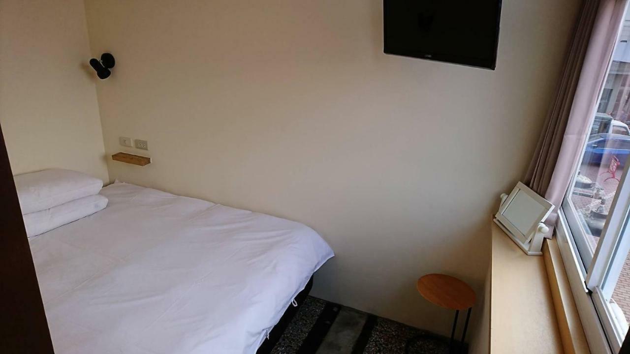 Temple Side Hostel ไถหนาน ภายนอก รูปภาพ